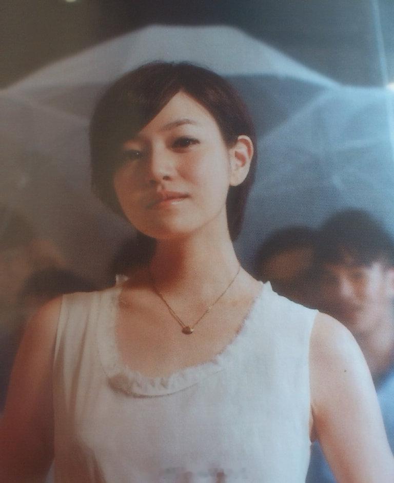 #陈妍希[超话]#  
穿越旧时光遇见短发的[给你小心心] ​​​