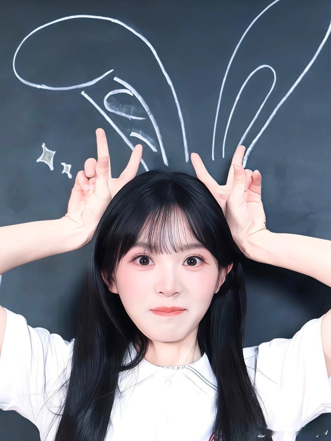#田曦薇[超话]##夏日Highlight时刻# 
兔子学姐#田曦薇天才女友# ​
