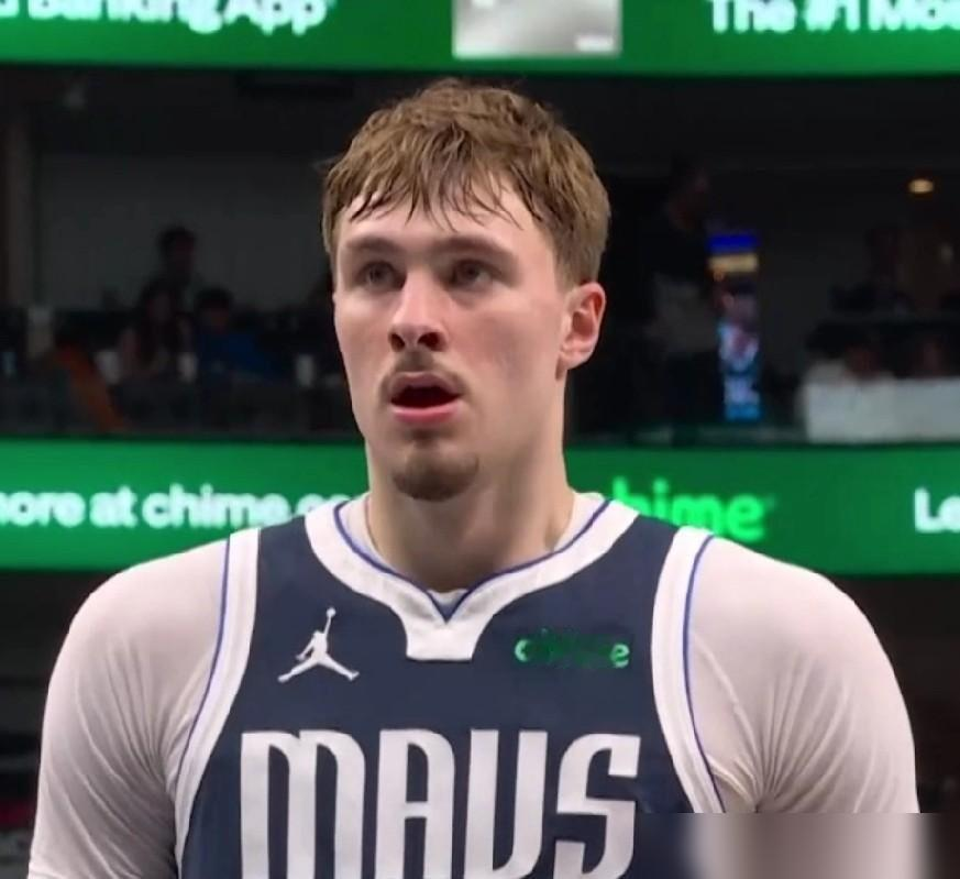 别被数据骗了。弗拉格这状元，正被骂成“低效刷子”。 场均21.2分...