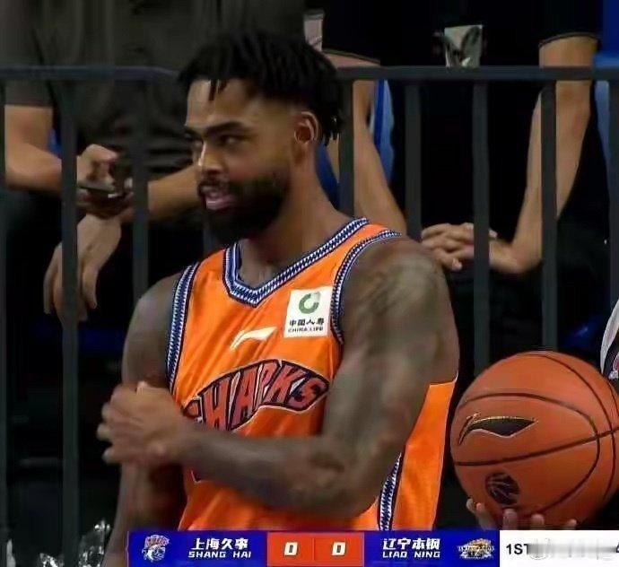 #新赛季CBA有哪些新动向##CBA新赛季重启升降级制度# NBL前两名拿到附加赛门票，各队招揽前CBA球员和优质教练，主场氛围拉满。CBA大门首次真正向NBL敞开，冲击力不容小觑，老牌弱队慌不慌？ ​