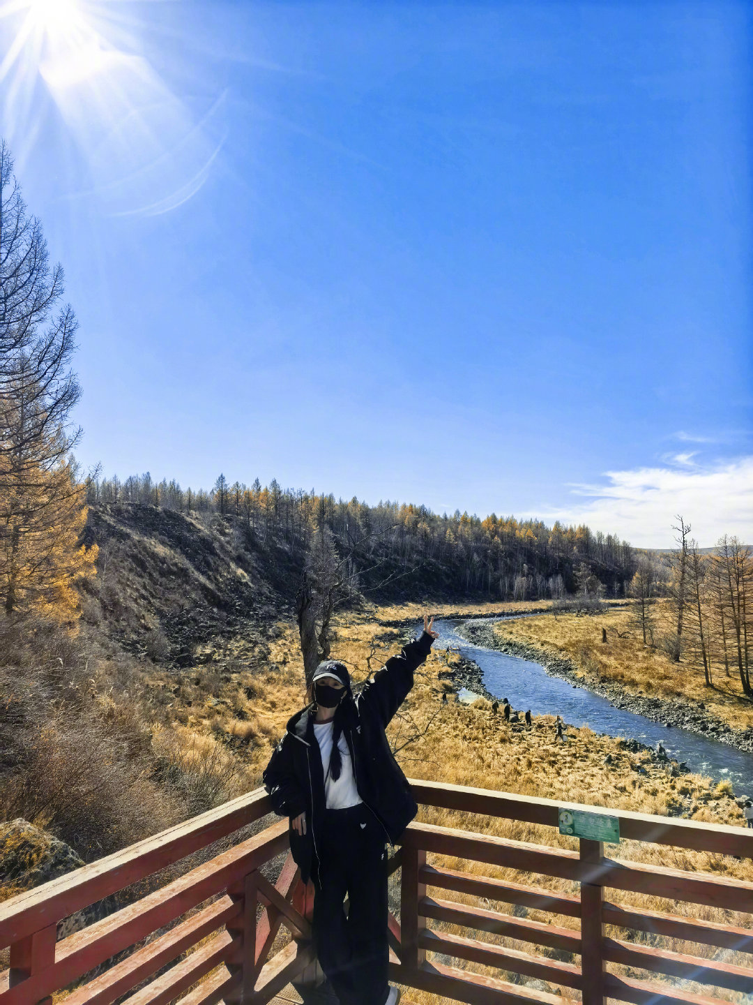 这是什么萌萌小人啊啊啊啊啊 好喜欢这种生活味的小幂
粉丝和偶像都在好好生活呀[许愿星]
#杨幂打卡大兴安岭# ​