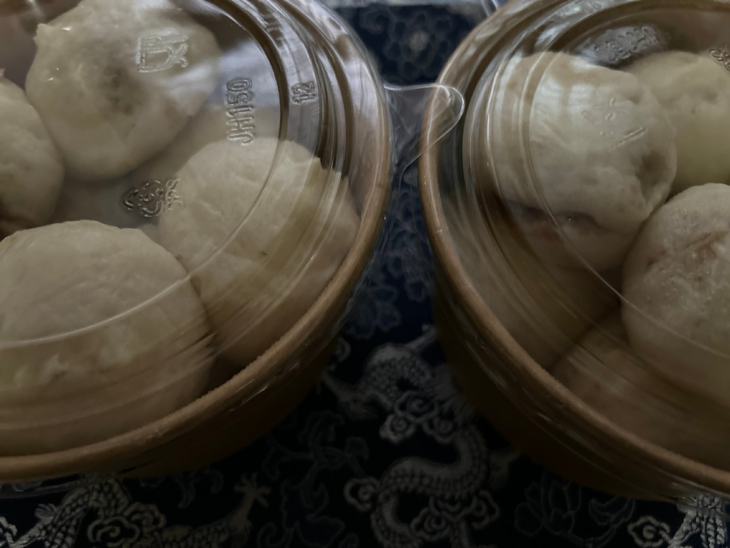 🍼🥪降温了。吃我最爱的小笼包。 ​​​