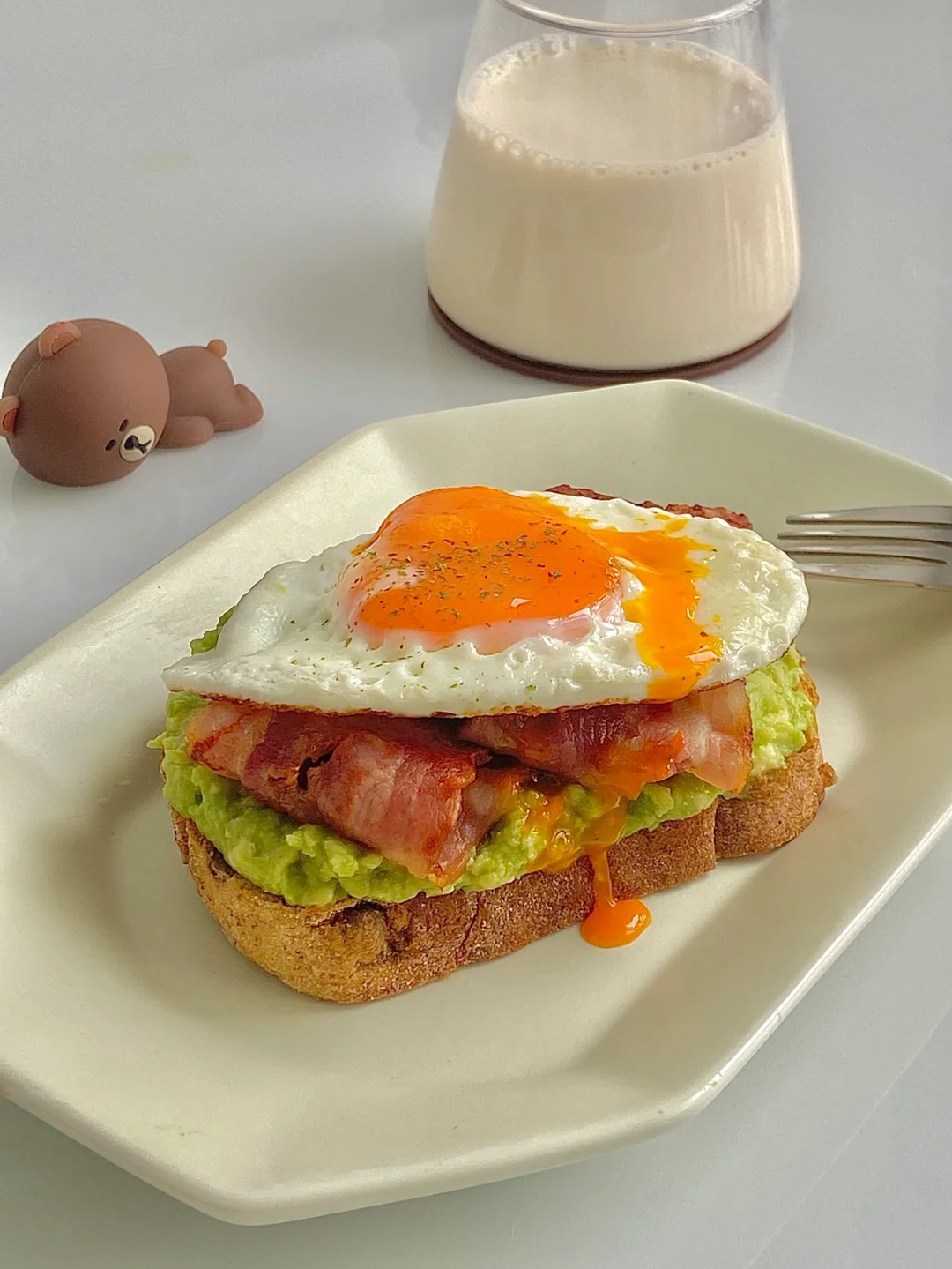 ☀️10.22日工作日早餐｜爆浆硬欧开放式三明治