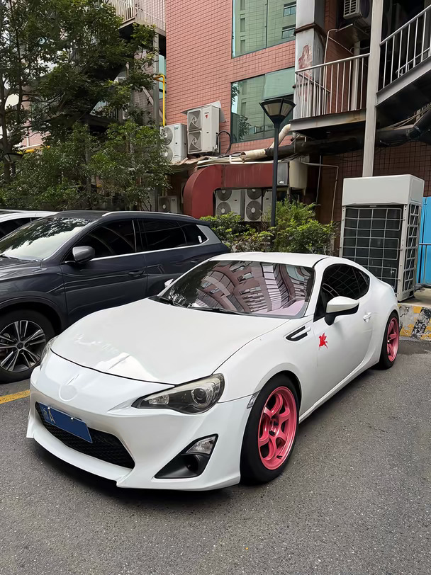 出浙牌手动BRZ 无事故仅需8个出头
#手动挡
#丰田86
#斯巴鲁brz
#jdm
#改装