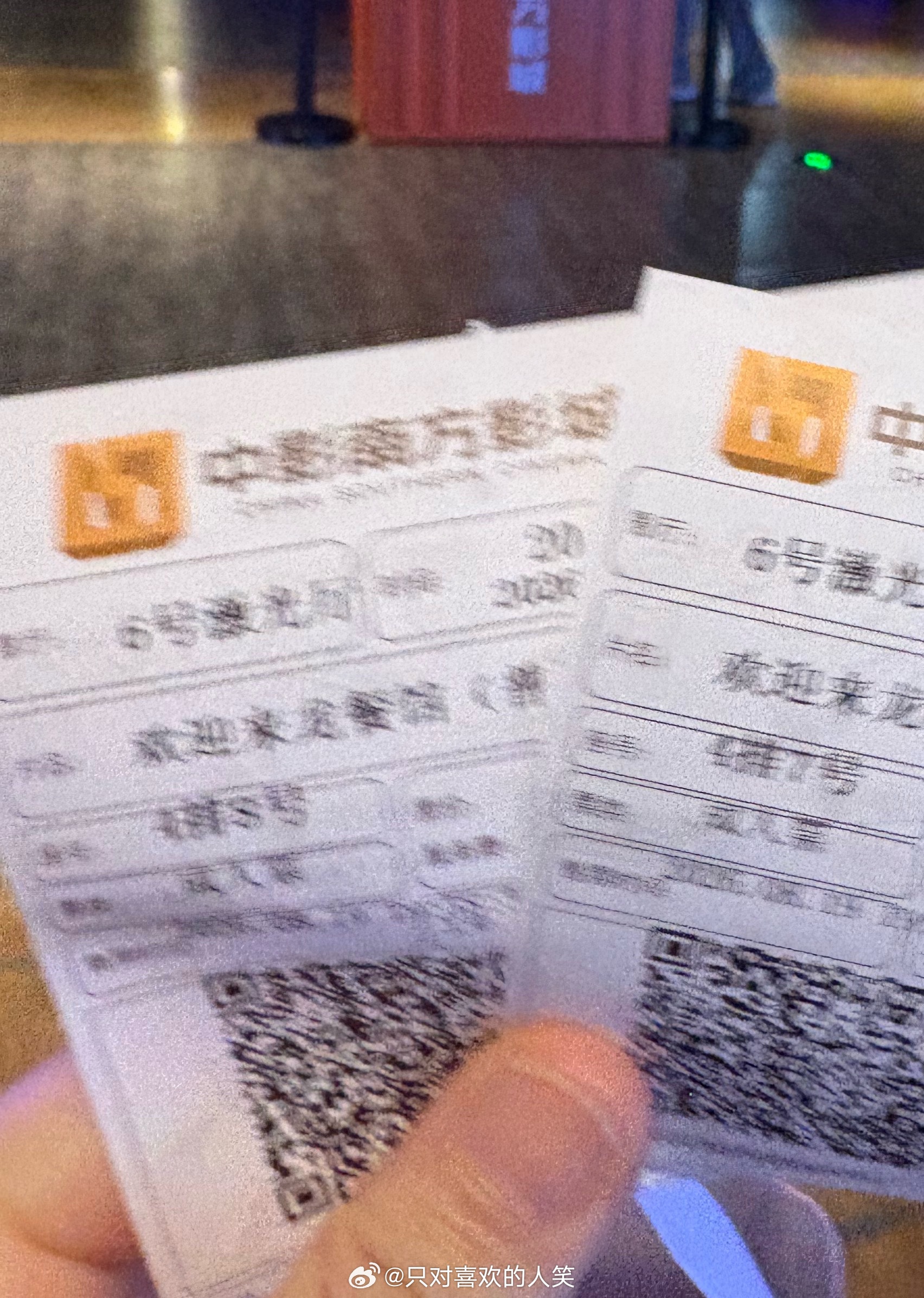 整体来讲，很好看。

几次的战争场面很震撼，尤其第一次，感觉到了炸弹就在我头顶……还有一次清晰地看到导弹飞过去的画面！牛！
沈叔叔的蹩脚英文总算是用到了，I’m fine, thank you, and you?刻在中国人骨子里的回复真是爆笑全场。
俊生s的时候，腾哥憋着等人走了才咆哮那段我也跟着哭了……
最后独 ​