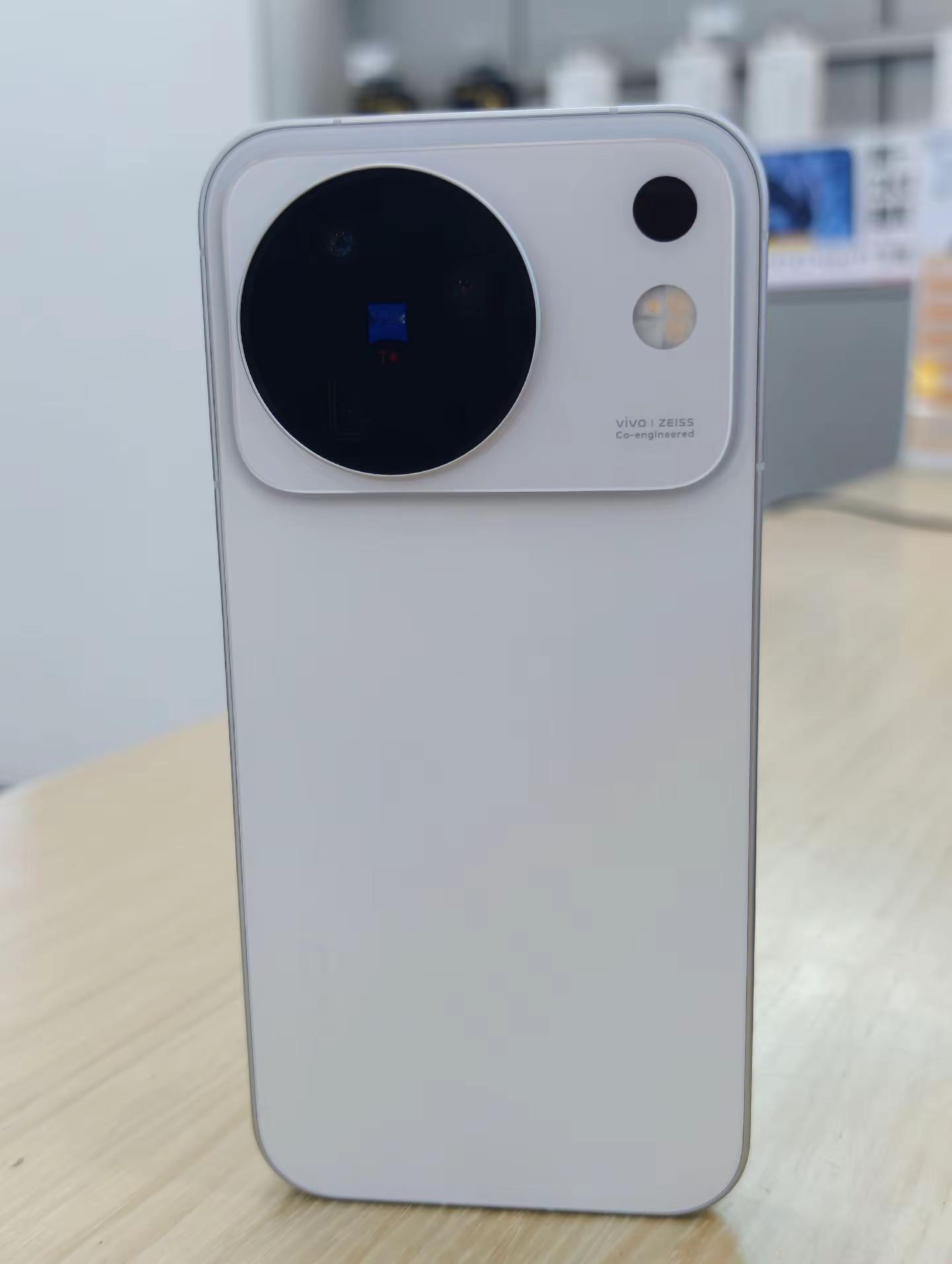 不将就最强标准版拍出电影感vivoX500系列 vivo新系统
