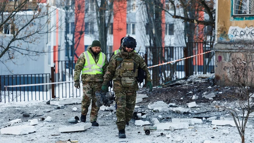 俄罗斯发动大规模空袭，乌克兰数十万人严寒