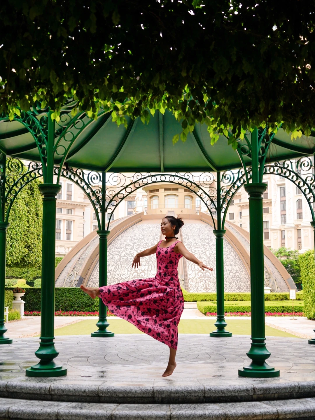 来打卡澳门这家超出片的花园城堡式酒店啦❗️