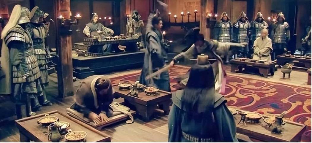 司马懿临终毒酒局：算计一生，最后输给了自己的儿子
这则流传甚广的三国权谋故事，是后世基于司马氏权力交接的真实历史背景，演绎出的顶级权谋名场面，把“冢虎”司马懿一辈子的算计，最后变成了一场父子之间拿命对赌的终极试探。
嘉平三年的终极死局
公元251年，73岁的司马懿躺在洛阳太傅府的病榻上，刚刚平定王凌