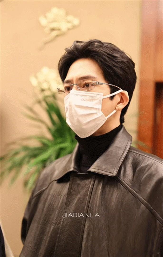 早春晴朗研讨会：井柏然刻意避嫌 孙千穿透视露背 他俩竟然没来 ​