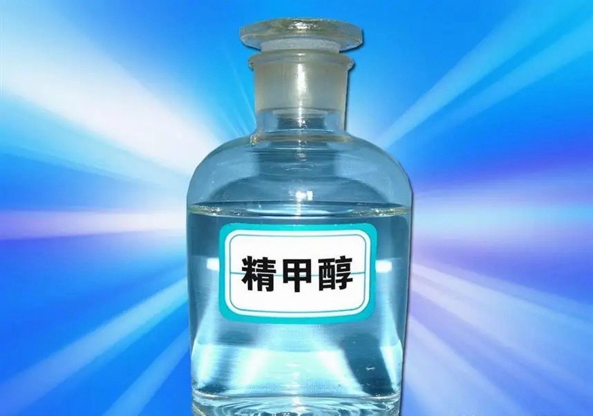 由于伊朗的外长还没有离开纽约，斡旋方也还在进行当中，各方已经证实美伊还是沟通当中。未来霍尔木兹海峡是有可能被重新打开的，重新打开以后直接利空原油，但是还有一个方向已经出现了异动，那就是甲醇。甲醇期货今天冲高回落出现了爆量，明显短期有见顶迹象，如果未来美伊谈判出现一个大反转，甲醇期 ​