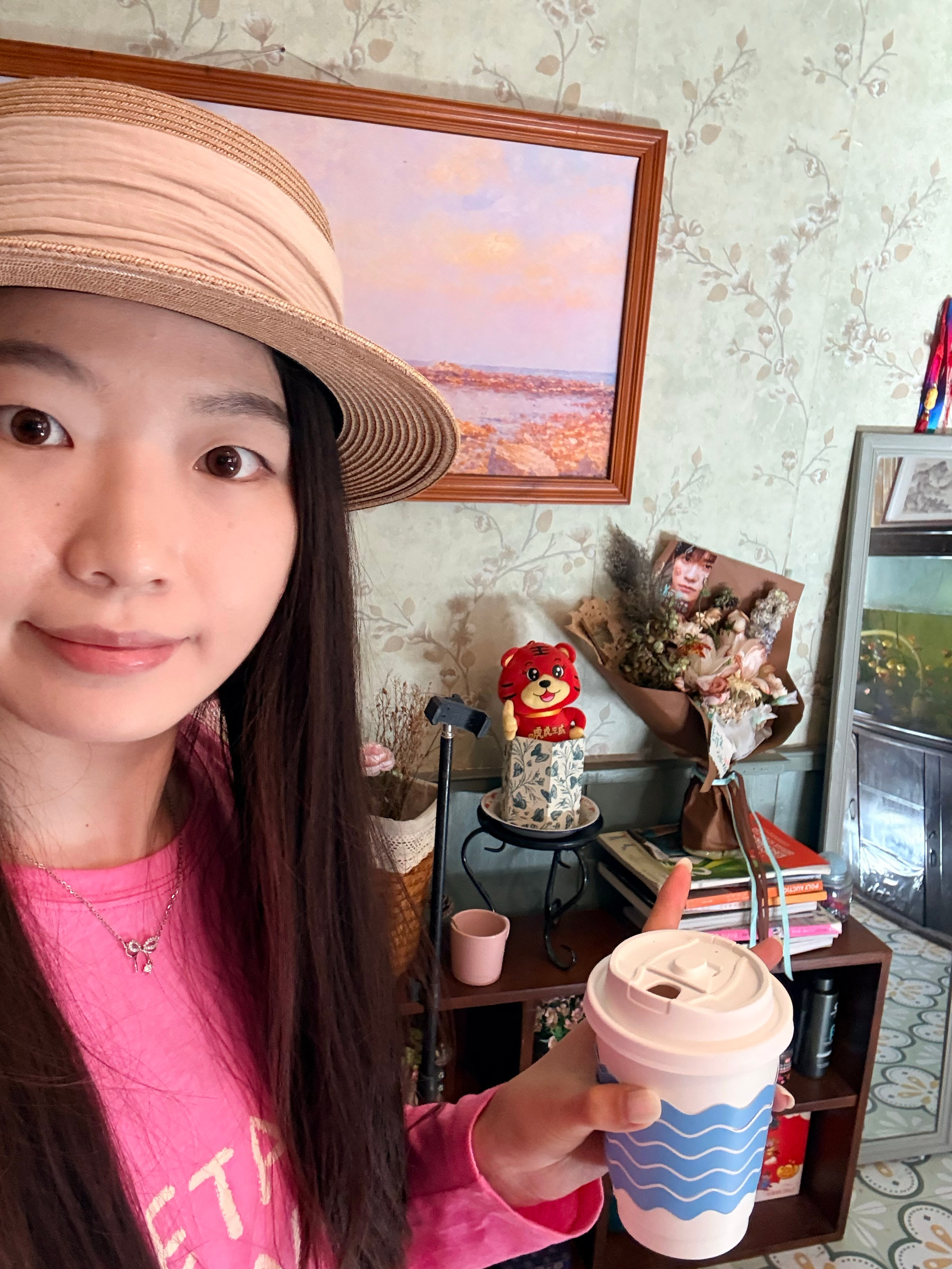 韦一航 你怎么不在家[送花花]  ​