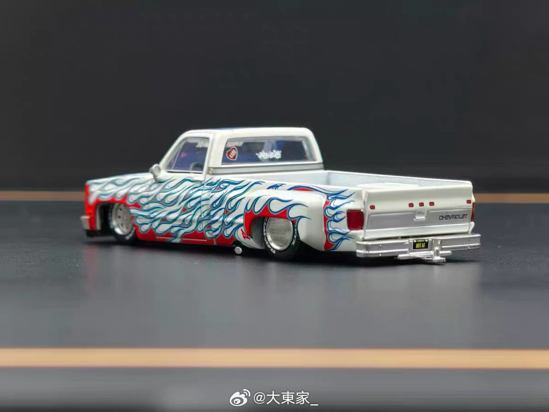 MINIGT 1/64 雪佛兰Silverado Dually on Fire V2  售价139 KHMG157#汽车模型##汽车模型[超话]##大东家模玩##雪佛兰# ​
