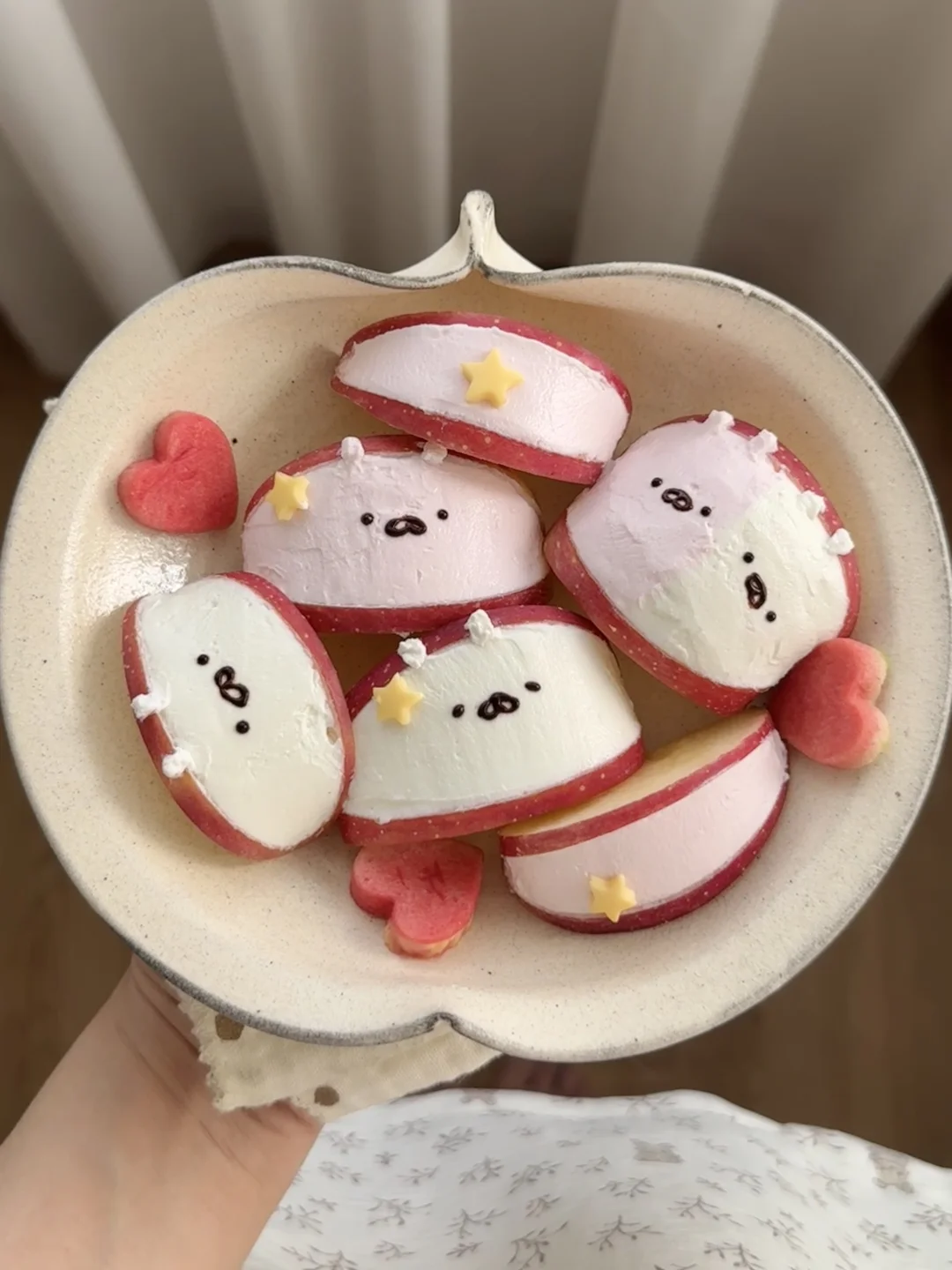 ՞･∞･՞兔丸苹果酸奶夹🍎