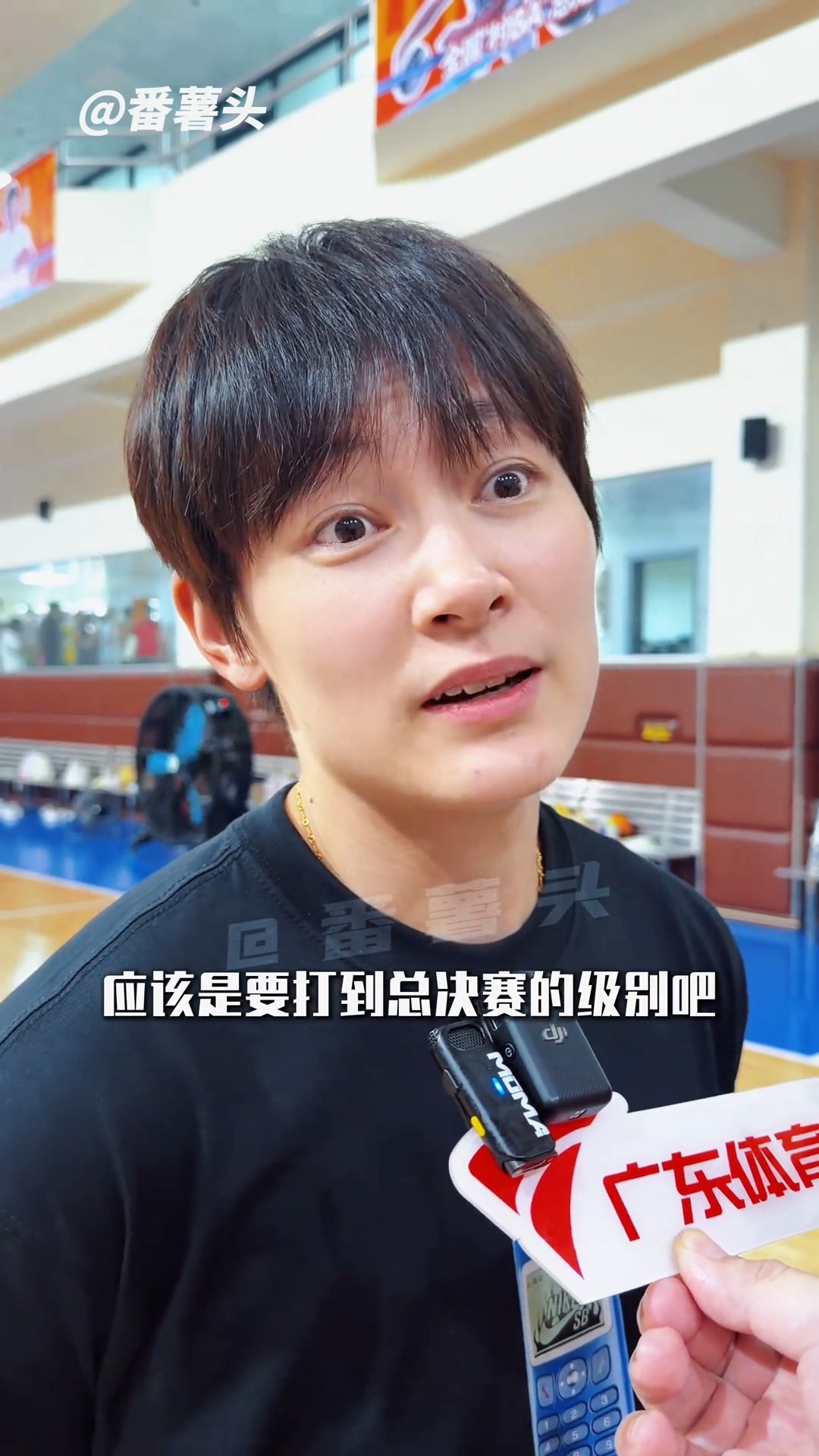 刷到杨力维羡慕村BA火热的氛围，提到女篮的关注度很低。甚至女篮有如今的...