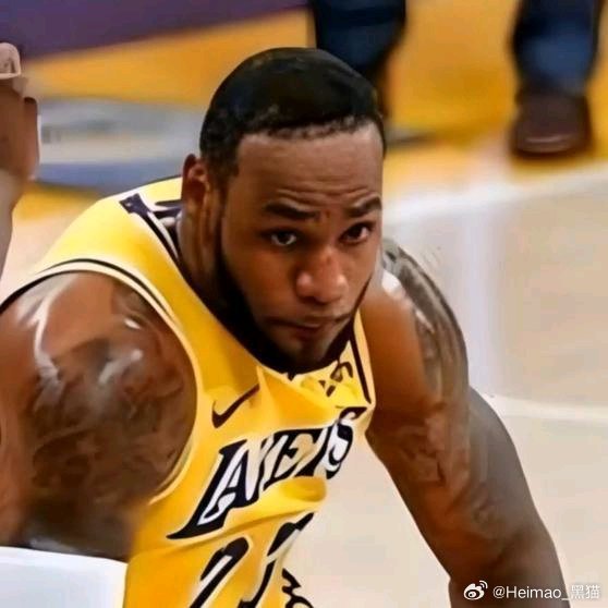 《NBA疯狂一夜：快船1换7送走莱昂纳德，詹姆斯决定离开湖人冲冠！》N...