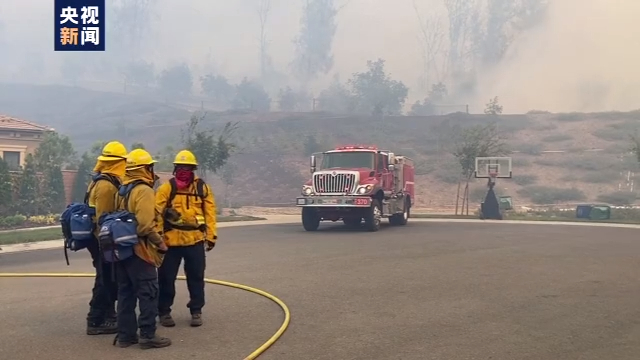 美國加州又發生一場新山火 超10萬人被要求疏散-圖3