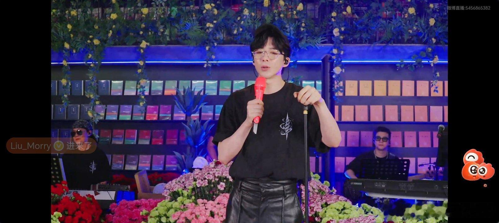 #刘宇宁新歌我想# | #腾讯音乐由你榜# | #刘宇宁康乃馨音乐节7.0##摩登兄弟[超话]#

生活的惊喜，往往藏在不经意间，保持一颗乐观的心，积极地面对生活，你会发现更多的美好。@摩登兄弟刘宇宁

刘宇宁铁证|刘宇宁高原|
摩登兄弟刘宇 ​