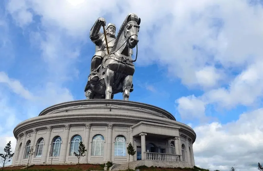 俄罗斯当年那么强，为啥没吞并蒙古？