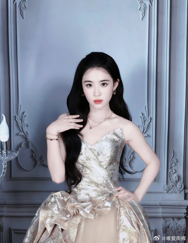 #演员_翟一莹[超话]# 姐姐好帅#翟一莹##翟一莹[超话]# ​