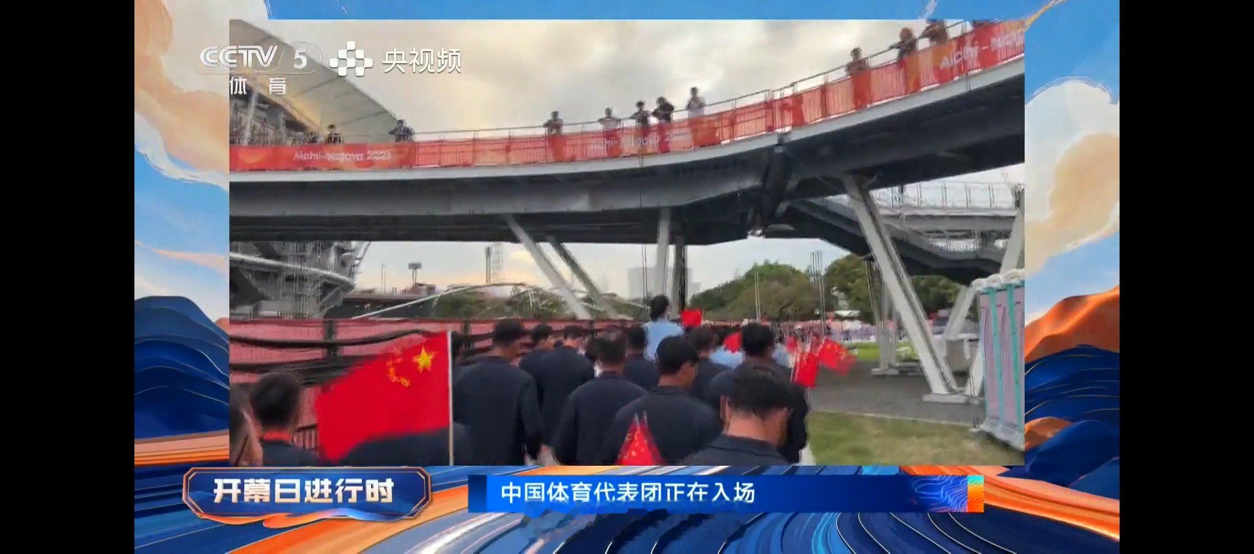 #中国女篮##亚运会[超话]# 

张子宇，很好认[嘻嘻] ​
