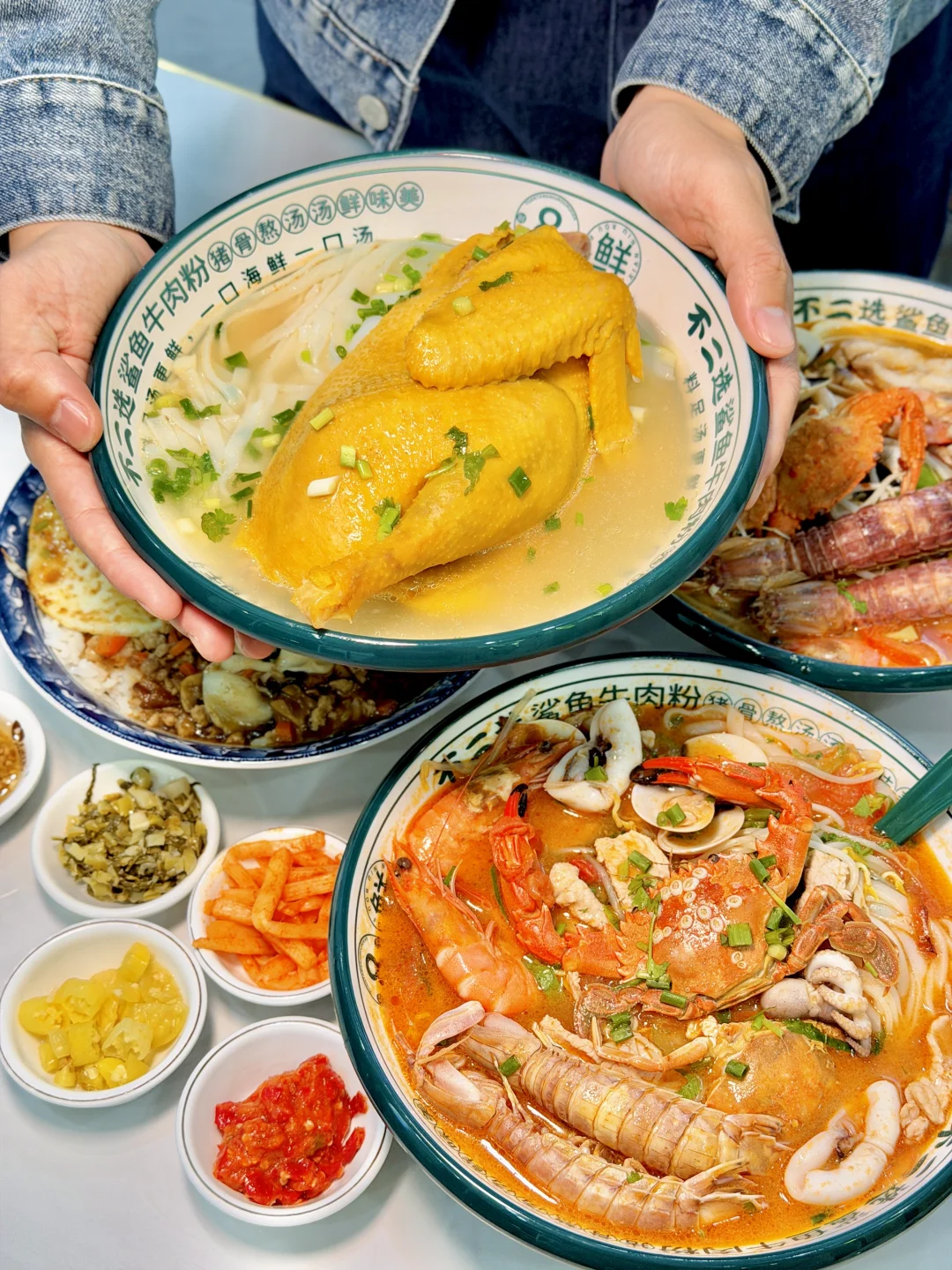 北海物价感人！十几块钱一大碗生猛海鲜粉！