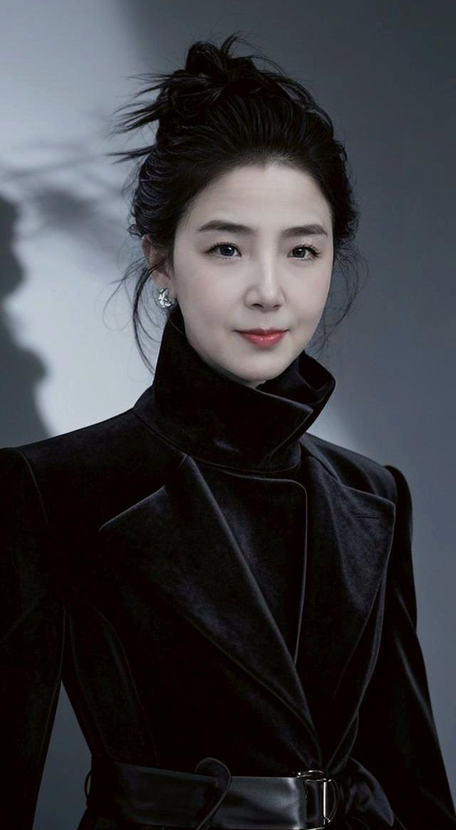 <p>AI气质知性女人 <!--{img:0}--></p><img ...