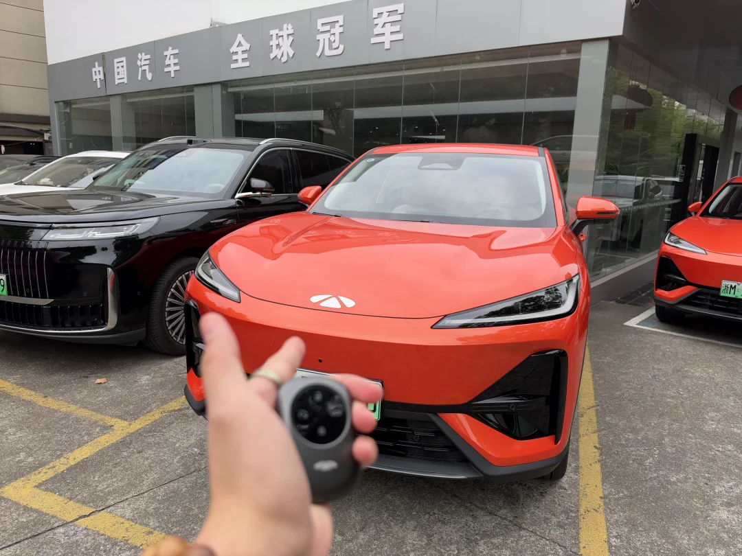 风云T7
一口气狂飙、开了50公里感受
怎么说呢，奇瑞真的像钢筋一样直，一副俨然