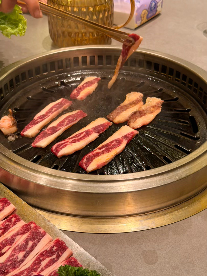 来齐齐哈尔，当然得吃一顿地道的齐齐哈尔烤肉啦！我的乐道l80出行日记  ​​​