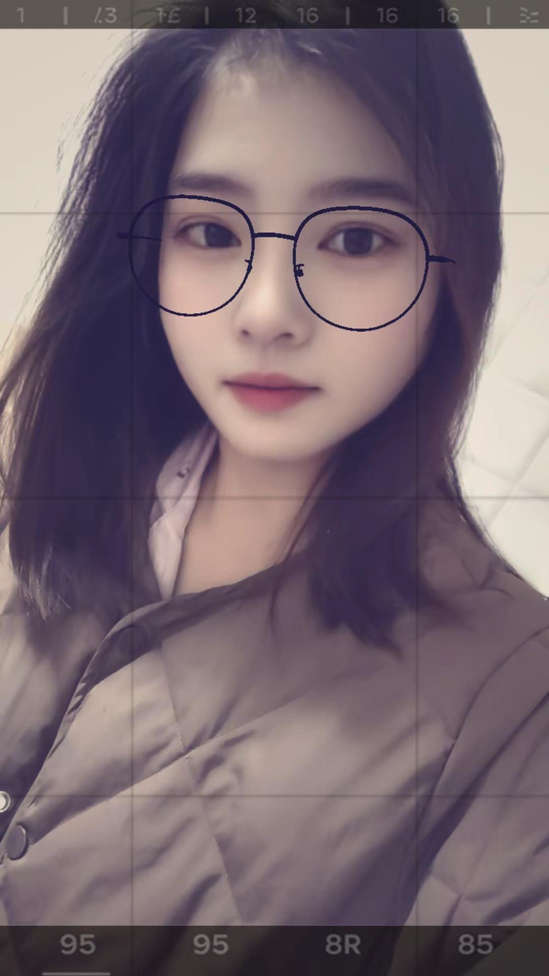 <p>异地夫妻 <!--{img:0}--><!--{img:1}--...