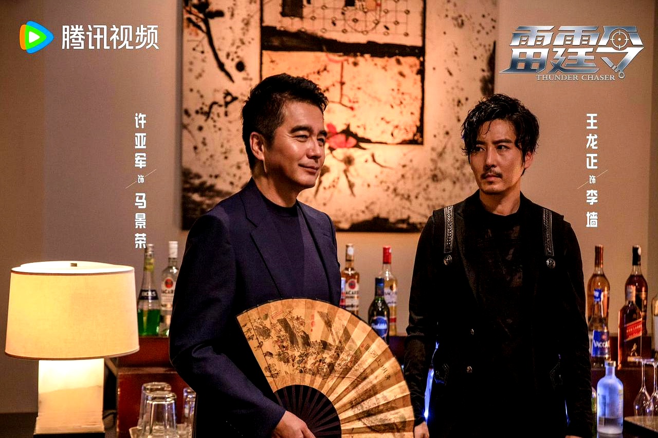 昨天最新播放数据一出来，整个影视圈底裤都被扒光了，李现、李一桐、魏大勋、赵今麦全扎堆上新，结果一个能打的都没有
 

李现李一桐的《我不是大师》口碑吹得震天响，播放量死活就是起不来。魏大勋搭赵今麦的《无可替代》，平台热度刷破了9000，底下根本没几个活人在讨论，至于另外那几部新剧，更是直接在无人在意