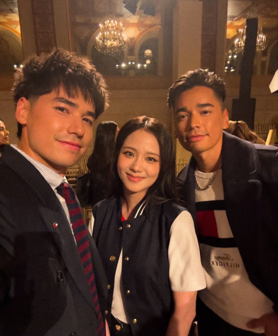 #kimjisoo[超话]#liushaoang&shaolinliu
IG更新智秀相关合照📸

OMG意想不到的联动😖
#金智秀TommyHilfiger全球品牌代言人# /#于适金智秀身高差#||#金智秀丁海寅同框合照# ​