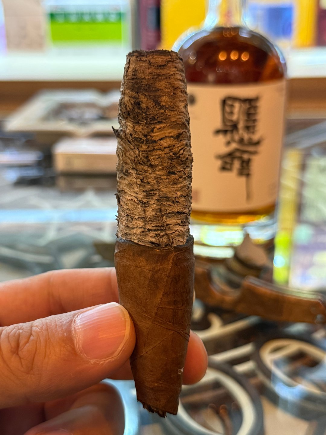 互联网内容和纸质书已经有了明显的分界，书里的内容发到网上，会因敏感词被屏蔽！
#iPhoneDuo 折痕# ​