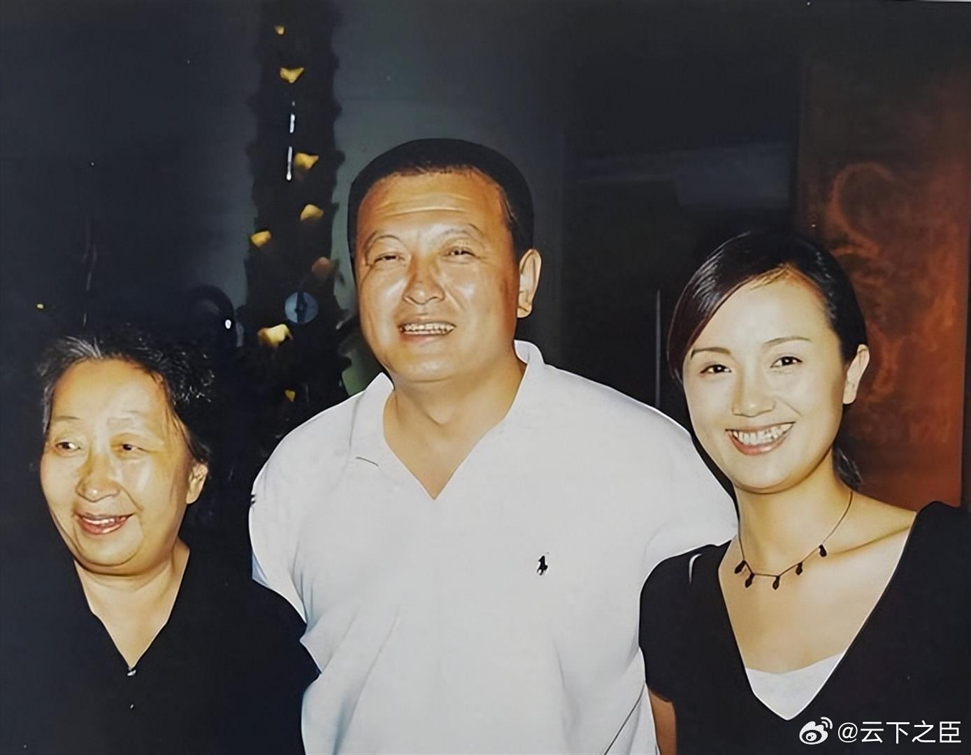 彭玉老师和朱媛媛，这“娘家”终究在另一个世界团聚了！[蜡烛][蜡烛][蜡烛]#彭玉去世#  ​