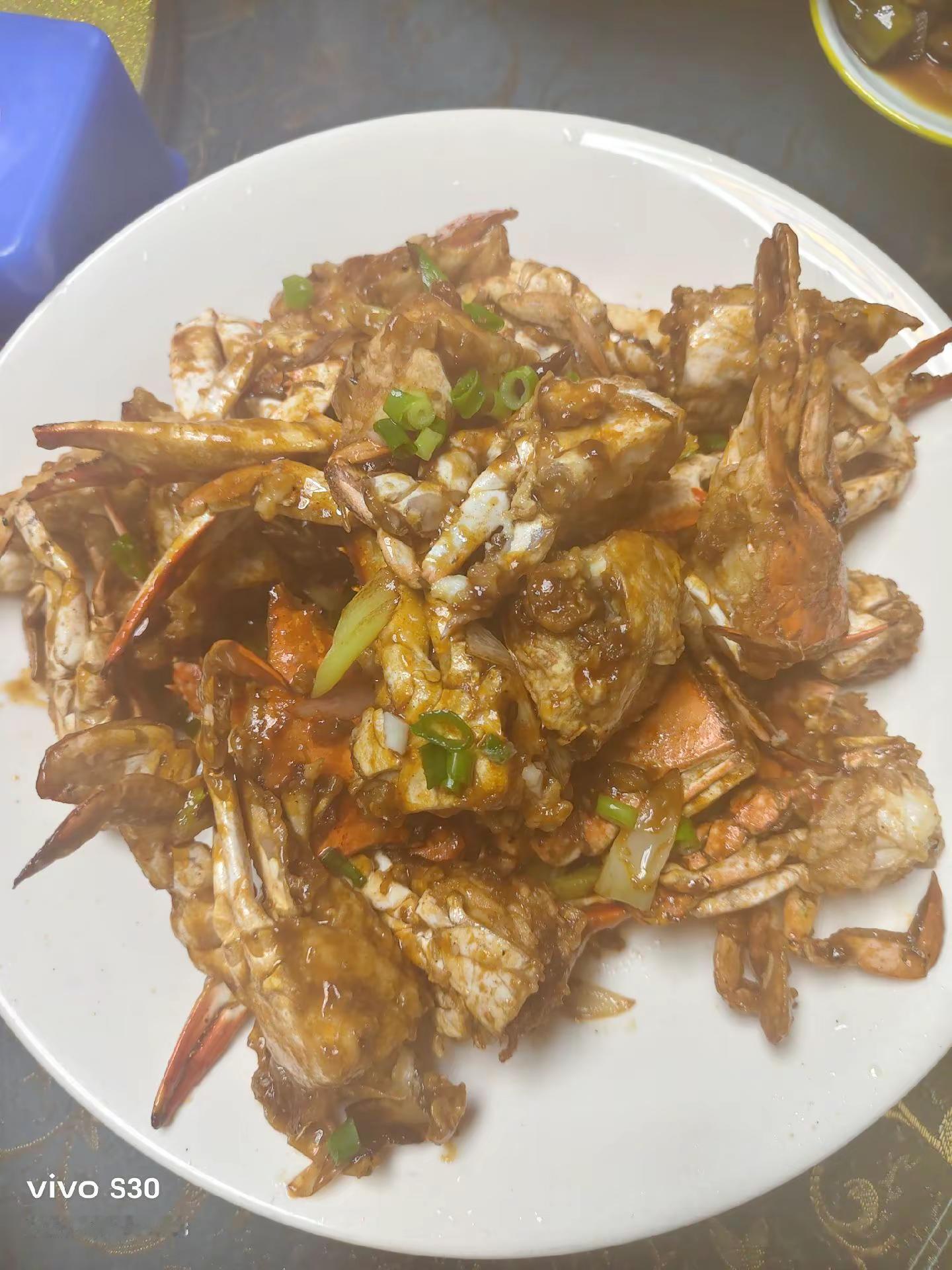 兄弟姐妹相聚在一起开心快乐