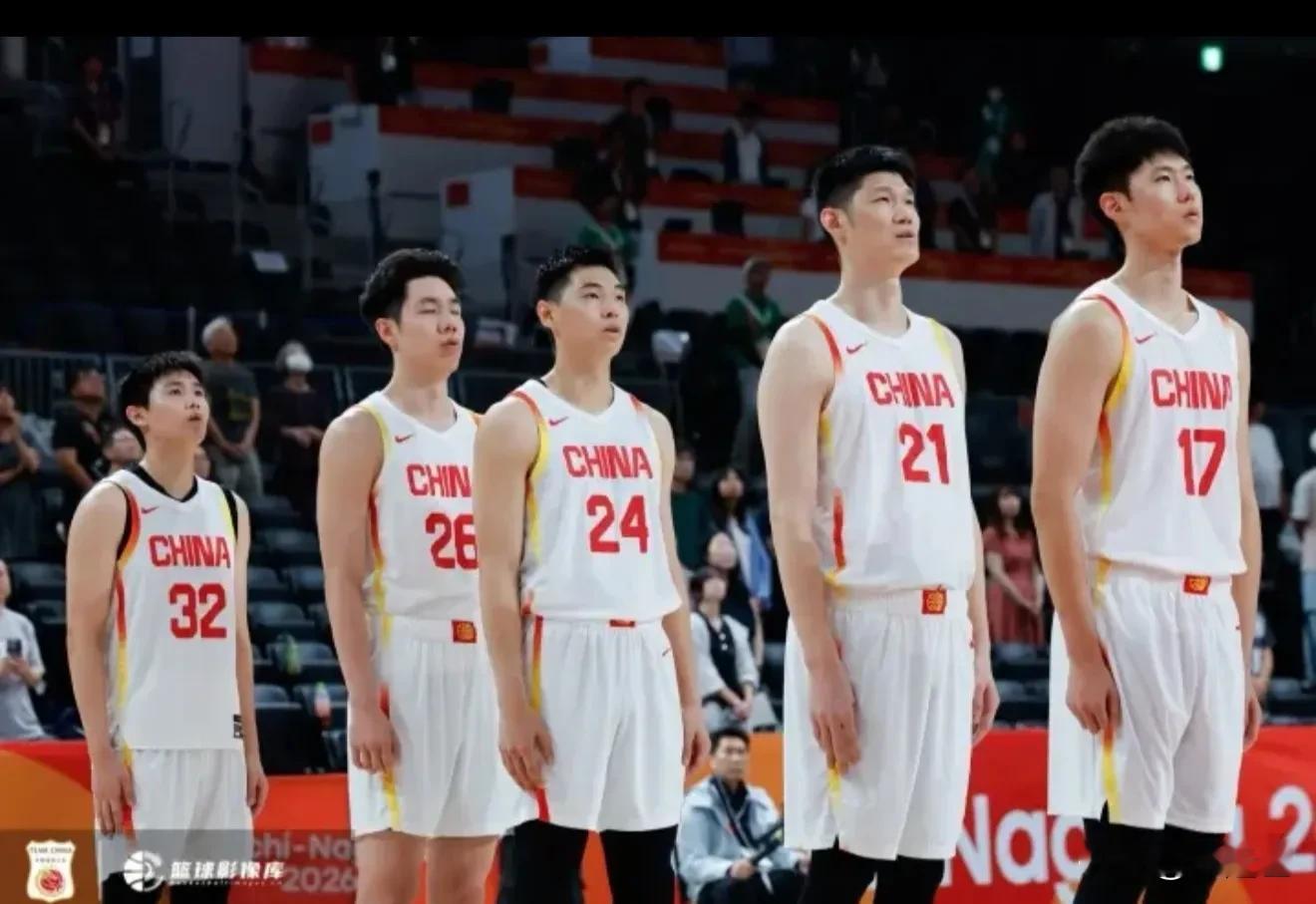 铜牌保卫战失利，中国男篮无缘亚运奖牌！
在刚刚结束的亚运会男子篮球，铜牌争夺赛中，中国男篮70比79负于伊朗，无缘亚运会领奖台。