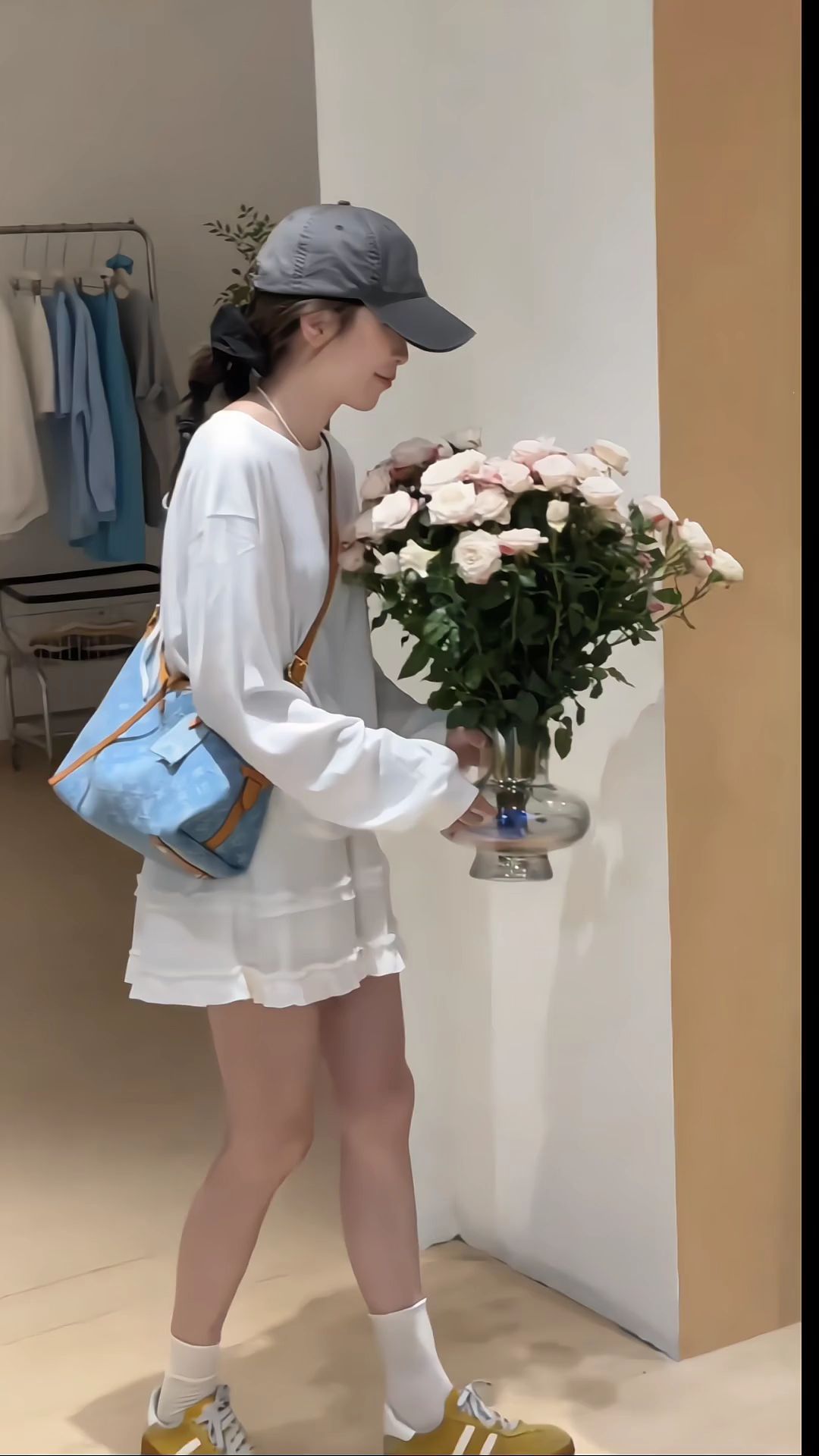 我天！老婆们都去穿这套慵懒风气质套装！宽松上衣叠穿蛋糕裙清新显白又减龄...