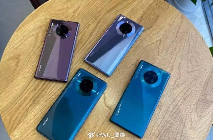 华为手机怎么选？三档机型别再盲目跟风

买华为手机，真正让人纠结的往往不是型号太少，而是产品线太宽。预算三千元左右，想要日常流畅；预算再往上，希望拍照、游戏、屏幕都更强；预算充足，又想一步到位。不同需求放在一起比较，很容易越看越乱。

说白了，手机没有一款能让所有人都满意。每天只是聊 ​