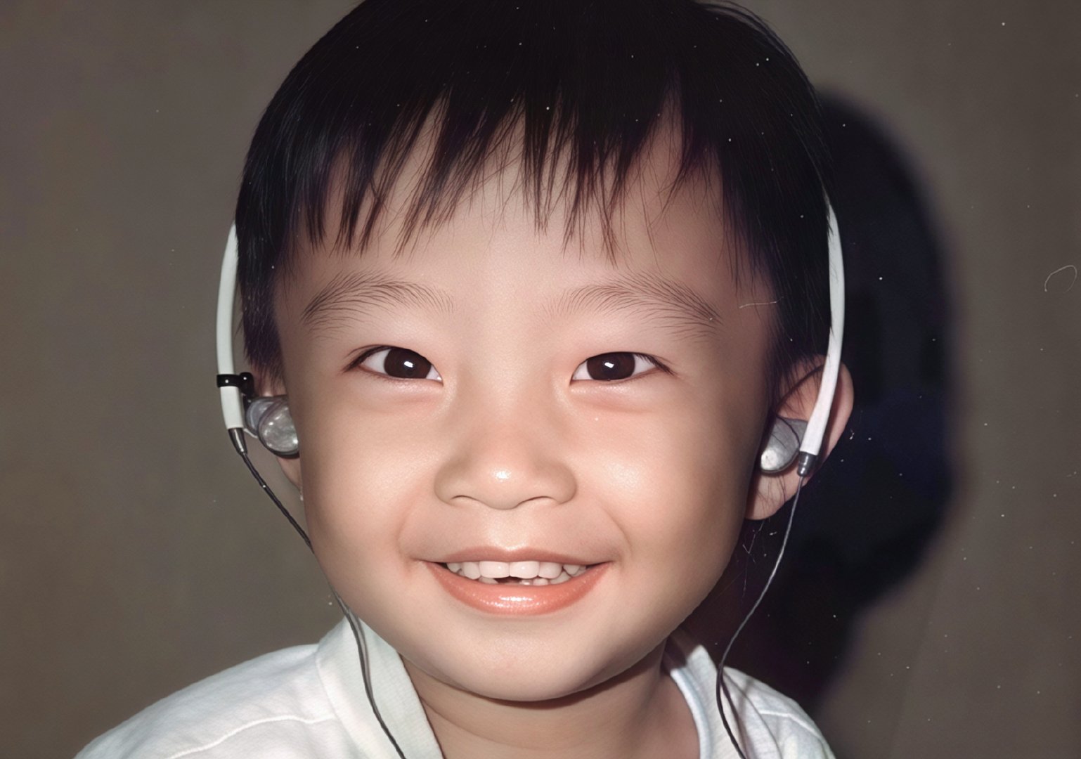 #炎亚纶[超话]# 

我只是想宝着这个小孩，又有什么错？🤪 ​