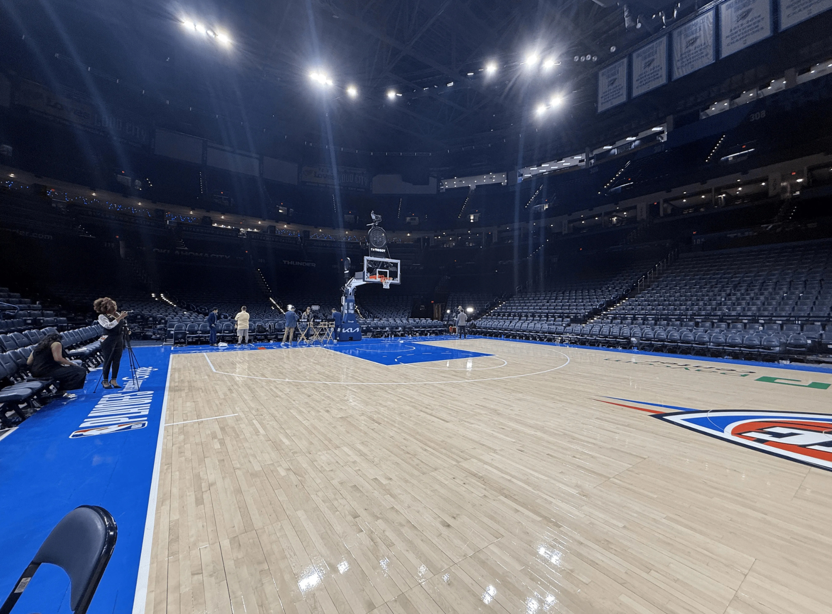 这么远！刺记晒照：文班在比赛生死关头就是在这出手的  今天NBA季后赛...