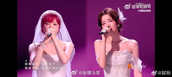 [超话]，长相与曲风适配度超高，观感温柔又治愈。 ​​​