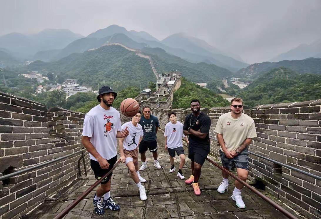 塔图姆，麦凯恩，班凯罗，卡斯尔jo中国行。