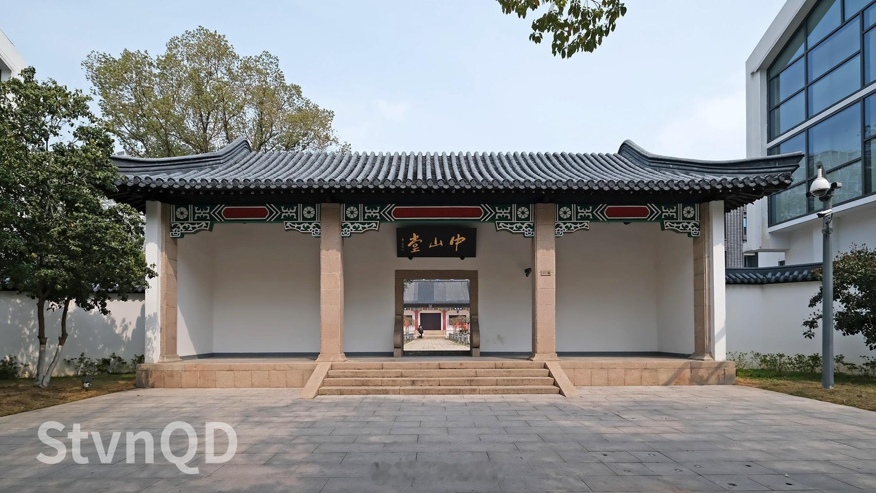 【昆山文保建筑拾零】中山纪念堂（图1-图4）位于南后街下塘18号，建于...