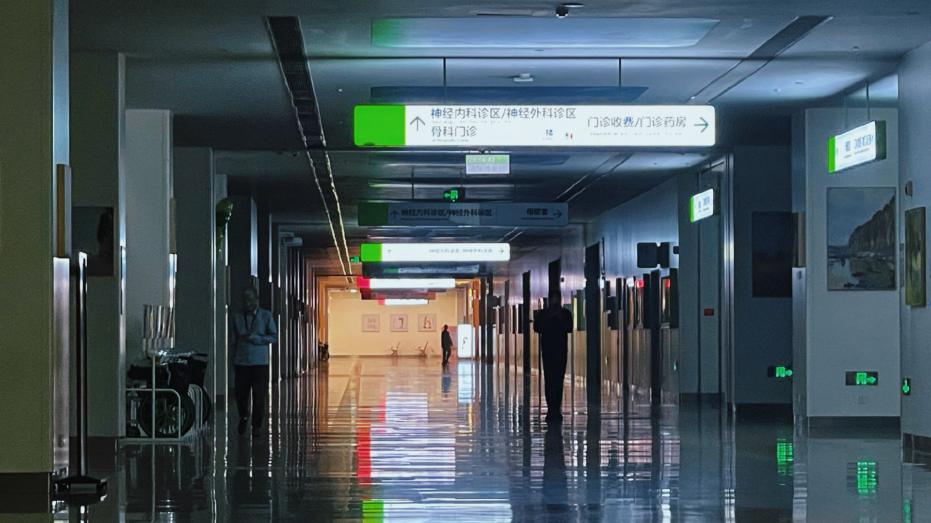 脆皮中登，不是流感，难道是新冠？这烧的有点厉害[淡淡的] ​