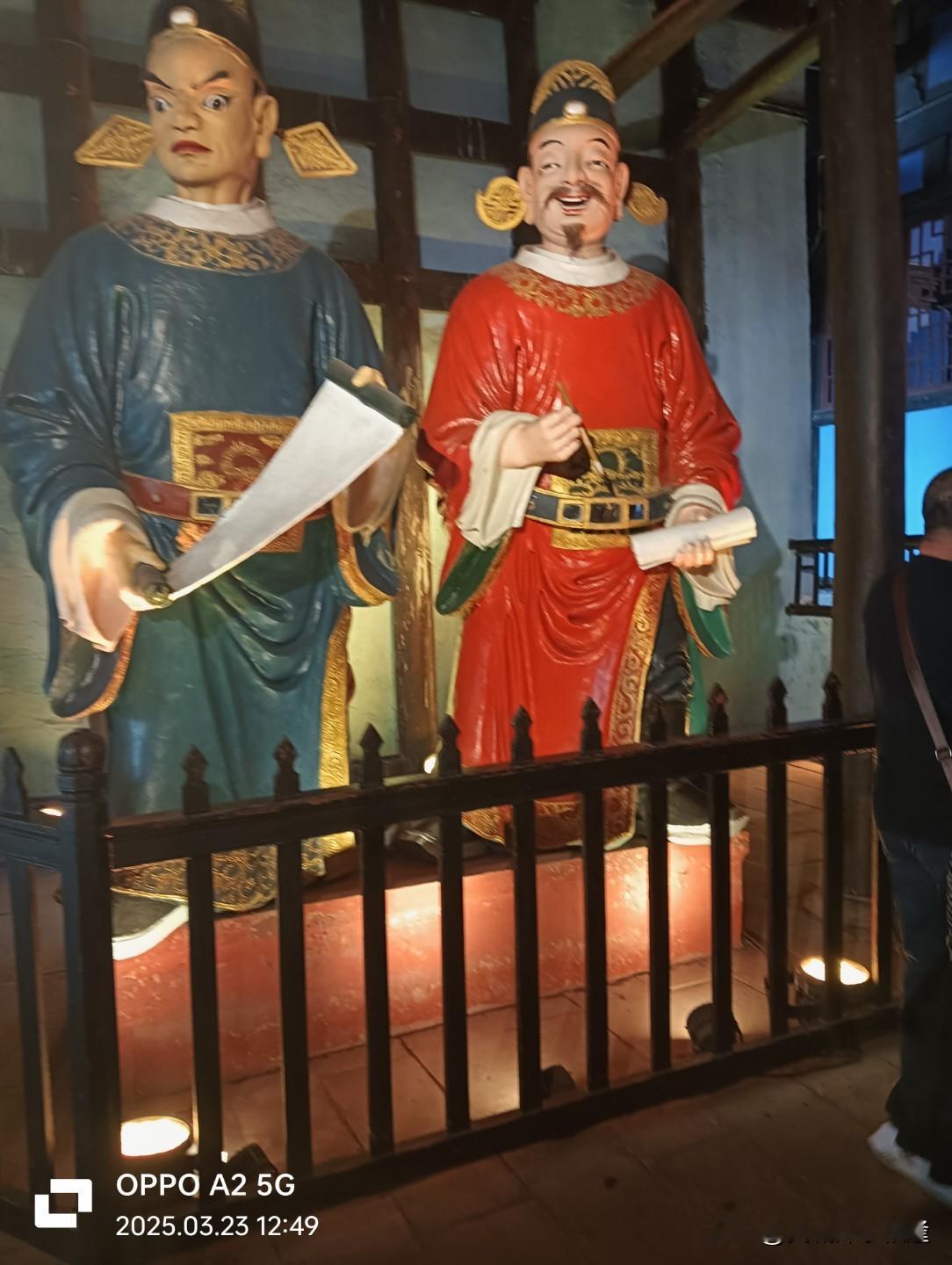 感情进入平淡期，很多情侣就容易出问题，甚至走向分手。其实这是正常现象...