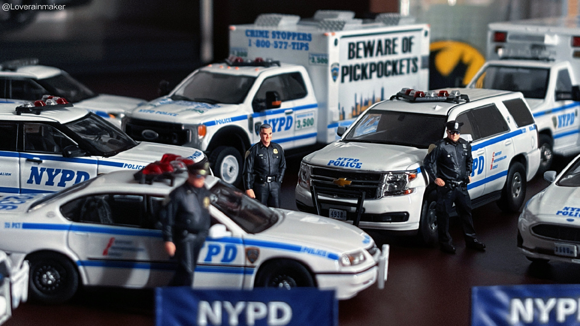 596模型 NYPD 纽约警局 车辆 汽车模型 
雪佛兰 萨博班 福特 探险者 英帕拉 
#汽车模型# ​