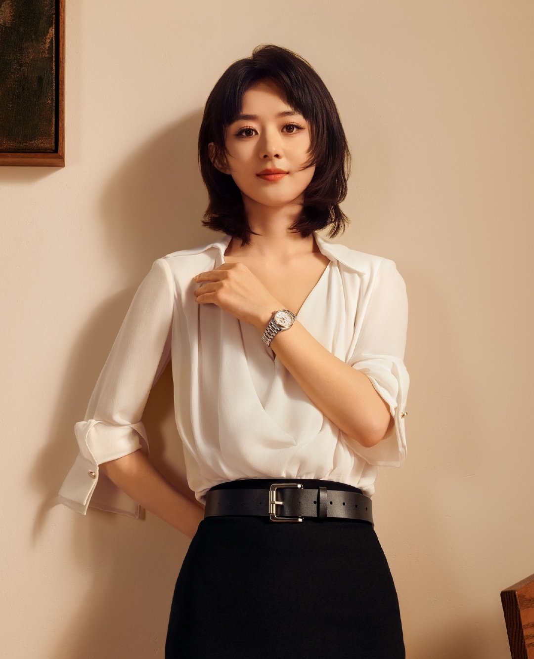 单人广告大片发布！浪琴表释出「Home of Elegance」全球广告大片。跨越地域与多元文化，Kate Winslet、赵丽颖、彭于晏、Henry Cavill、Jennifer Lawrence、于适六位优雅形象大使相聚优雅之家，不同气质碰撞相融，共同演绎Longines隽永从容的优雅态度～✨ ​