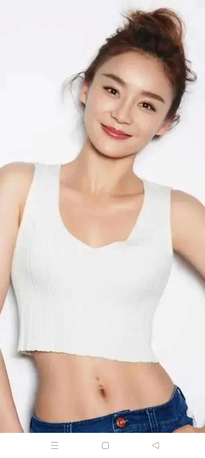 袁姗姗美女气质好身材好。马甲线真美