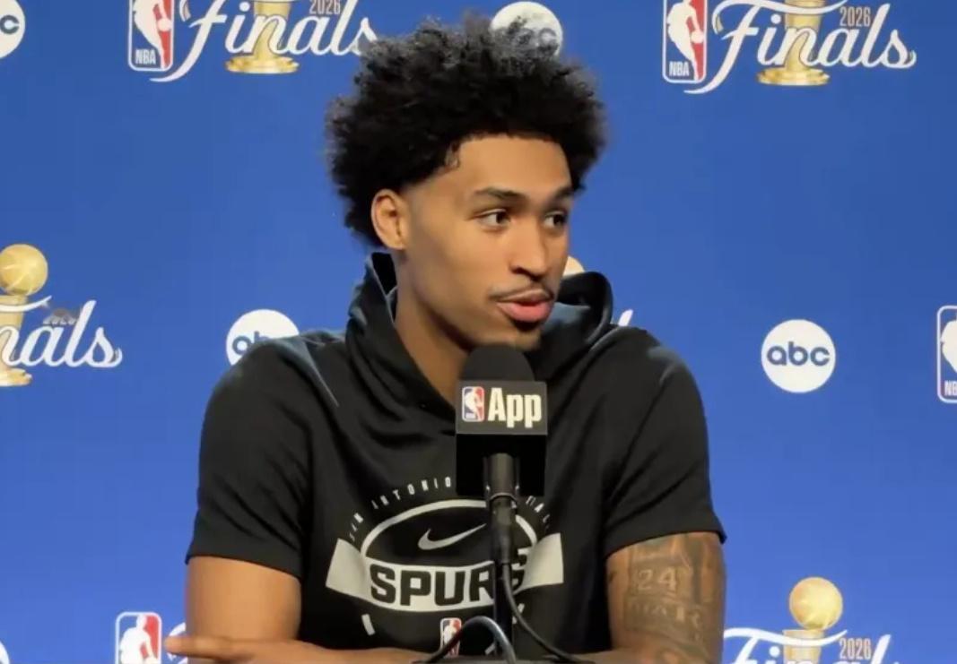 哈珀谈末节被雪藏：大家都想最后留在场上，会继续信任米奇  NBA总决赛...