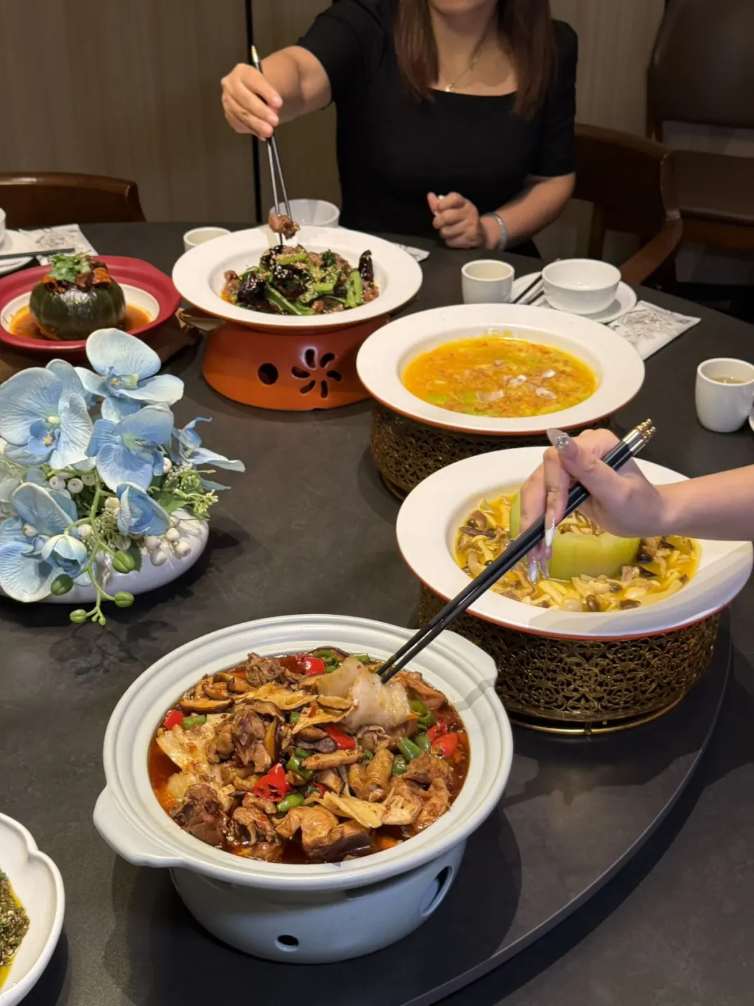 重庆这家陶锅菜，我能炫三碗饭！